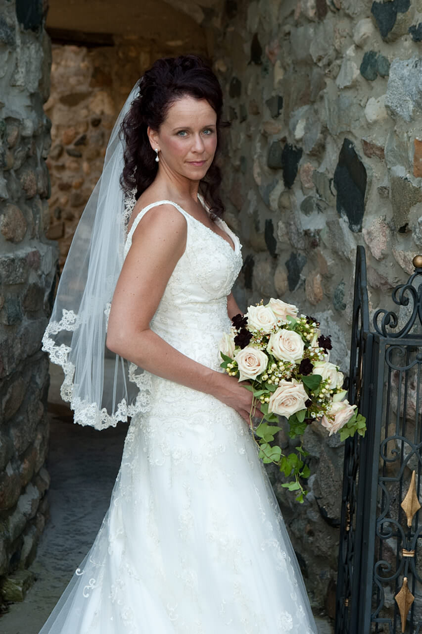 Bride holding her flower bouquet